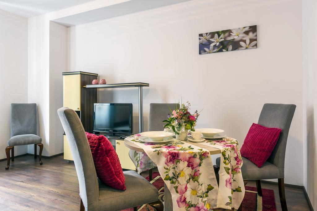 Galeria Italiana Apartments Wrocław Extérieur photo